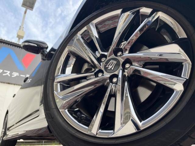 Toyota CROWN SEDAN 2020-11 21457-13