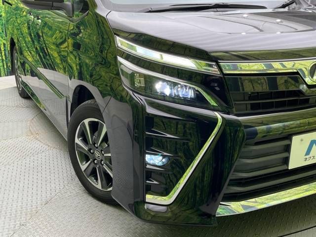 Toyota VOXY 2018-10 14590-13