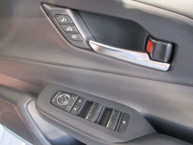 Toyota PRIUS 2023-04 193623-27
