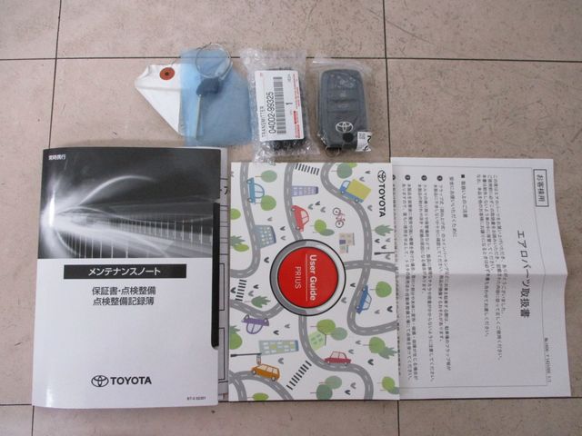 Toyota PRIUS 2023-04 193623-29