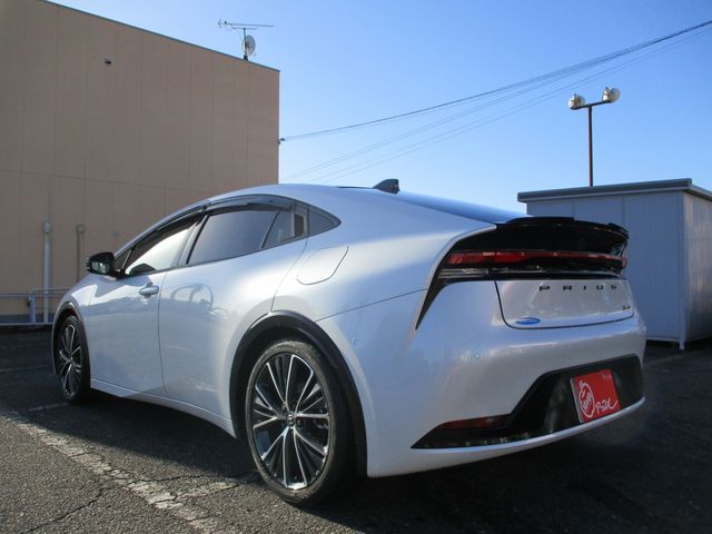 Toyota PRIUS 2023-04 193623-6