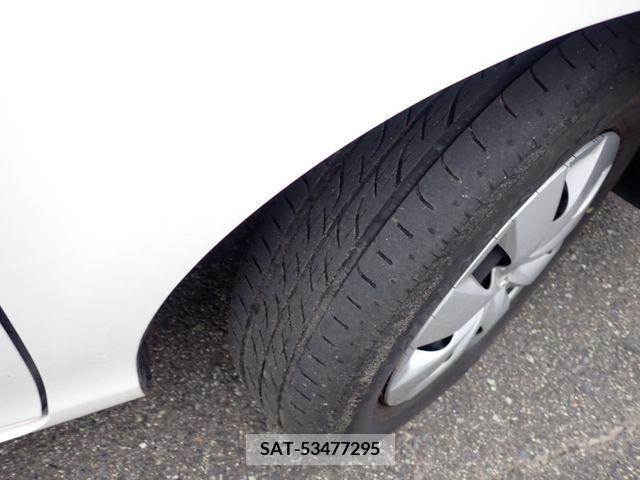 Toyota AQUA 2017-06 378154-25