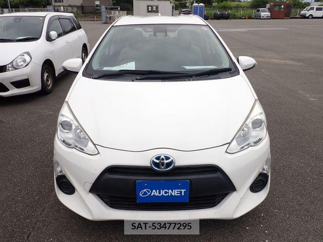 Toyota AQUA 2017-06 378154-4