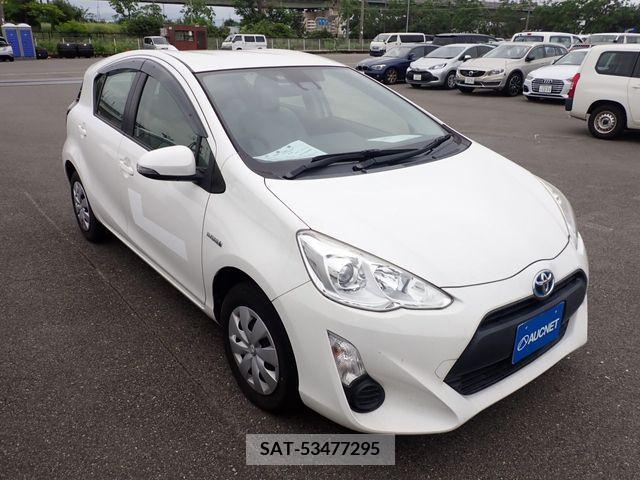 Toyota AQUA 2017-06 378154-3