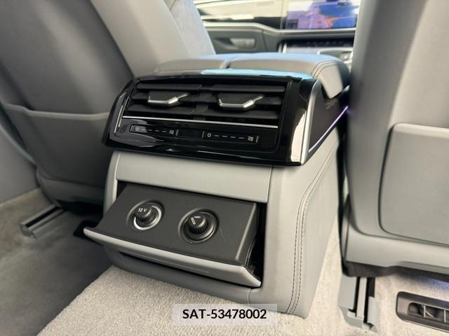 Audi A8 2019-02 261154-16