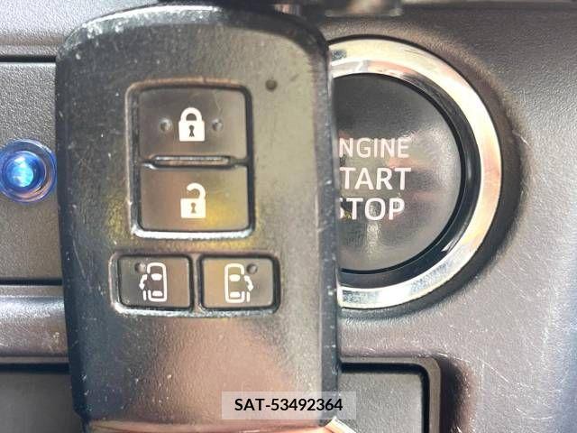 Toyota VOXY 2014-08 321417-5