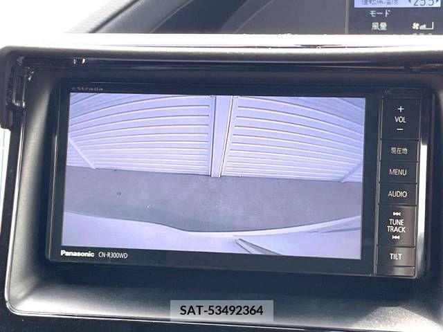 Toyota VOXY 2014-08 321417-3