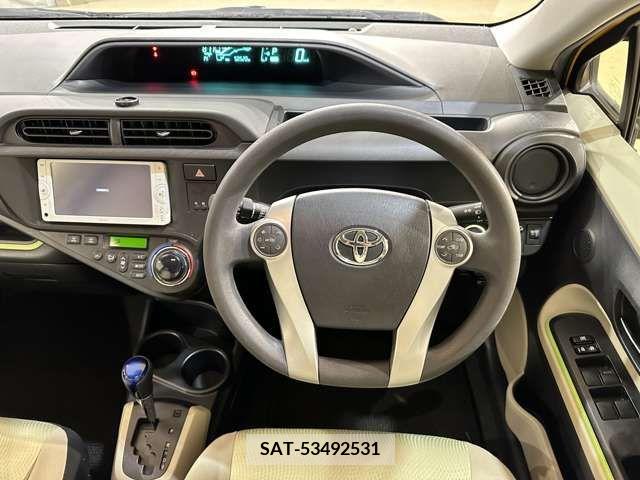 Toyota AQUA 2012-08 211605-13