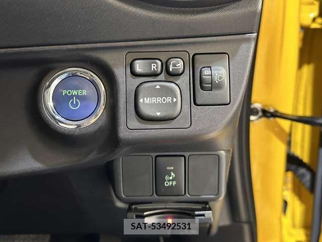 Toyota AQUA 2012-08 211605-17