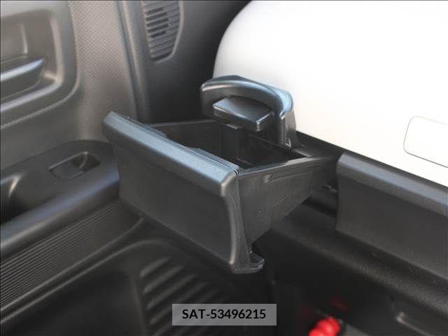 Suzuki SPACIA 2023-05 368532-28