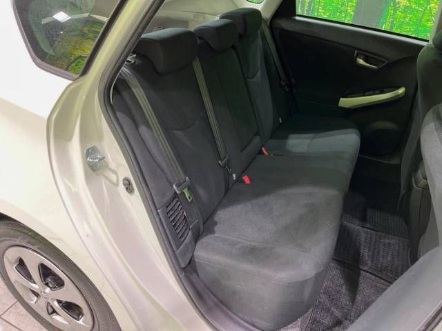 Toyota PRIUS 2015-03 25358-9