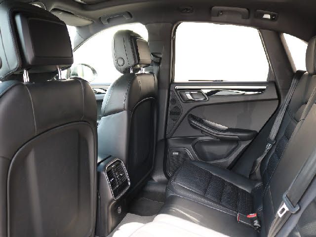 Porsche MACAN 2017-02 4005-3