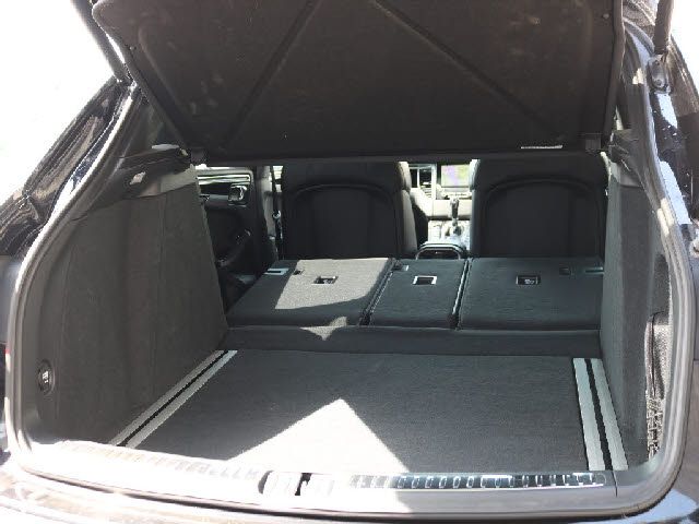 Porsche MACAN 2017-02 4005-6