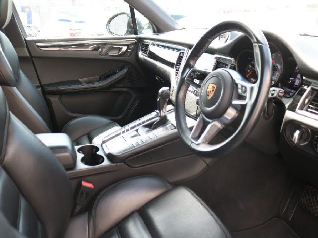Porsche MACAN 2017-02 4005-11