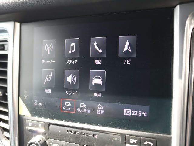 Porsche MACAN 2017-02 4005-9