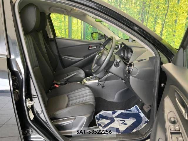 Mazda DEMIO 2015-04 390484-7