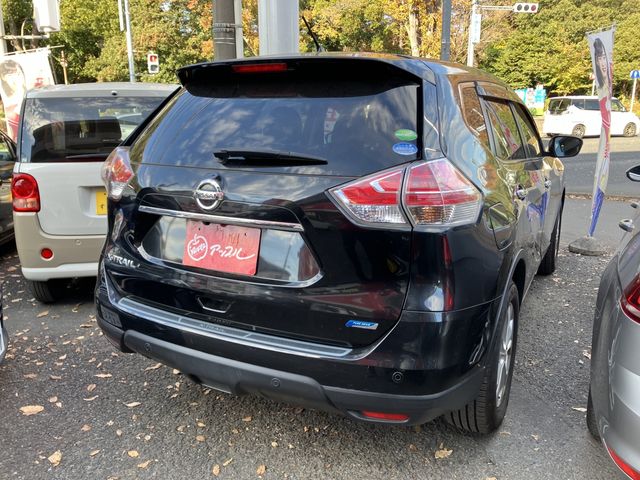 Nissan X-TRAIL 2014-09 27320-1