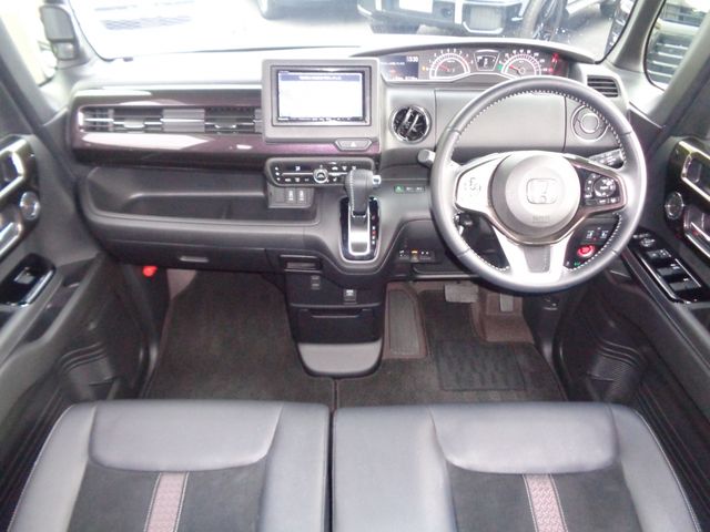 Honda N BOX CUSTOM 2019-11 182906-1