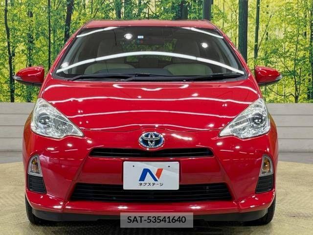 Toyota AQUA 2012-02 338423-14