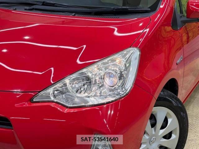 Toyota AQUA 2012-02 338423-12