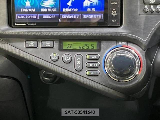 Toyota AQUA 2012-02 338423-6