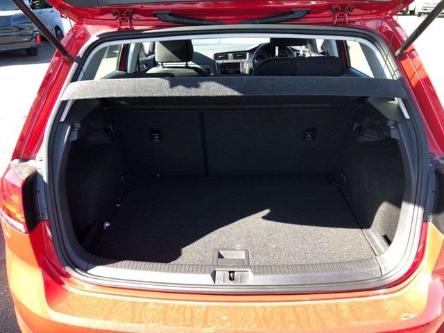 VolksWagen GOLF 2016-05 13504-6