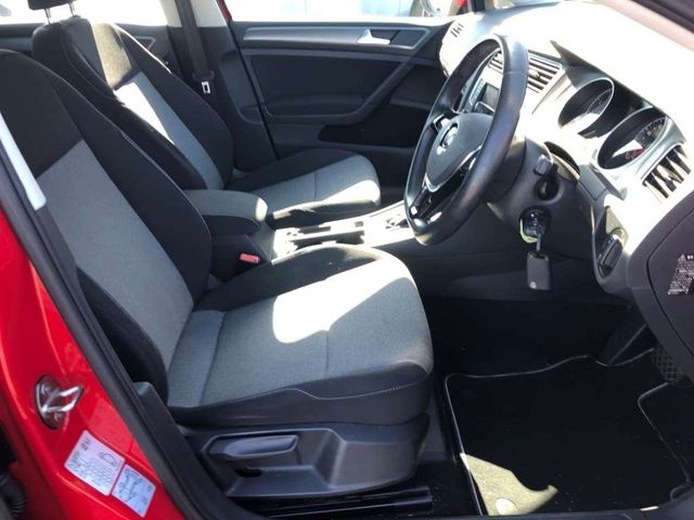 VolksWagen GOLF 2016-05 13504-1
