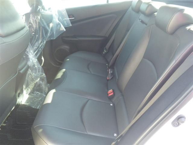 Toyota PRIUS 2020-02 13208-3