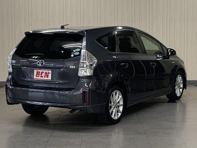 Toyota PRIUS ALPHA 2012-03 8039-2