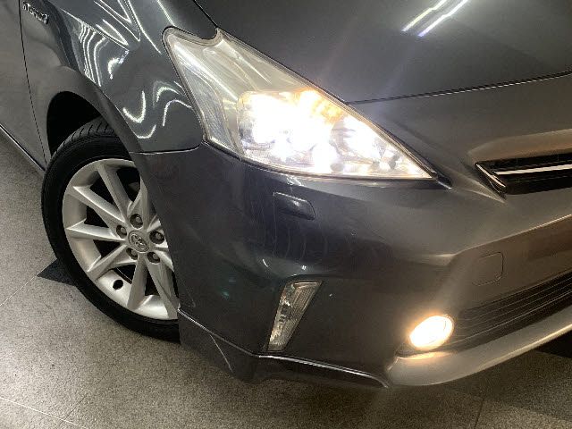 Toyota PRIUS ALPHA 2012-03 8039-24