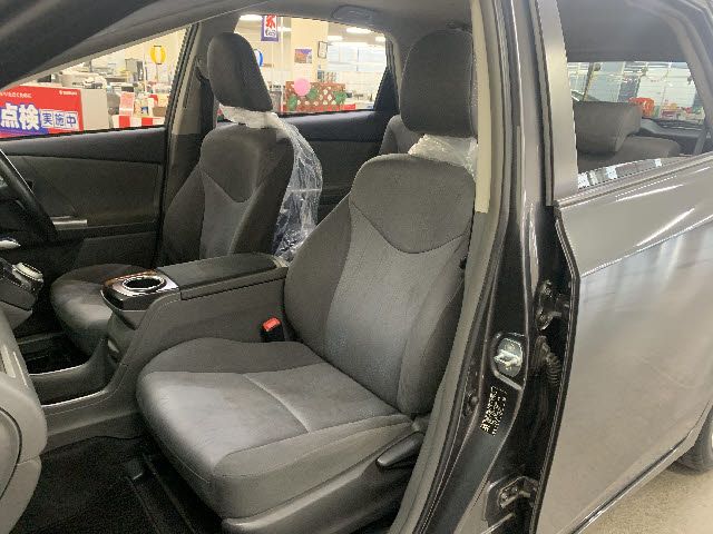 Toyota PRIUS ALPHA 2012-03 8039-12