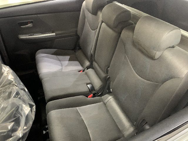 Toyota PRIUS ALPHA 2012-03 8039-18