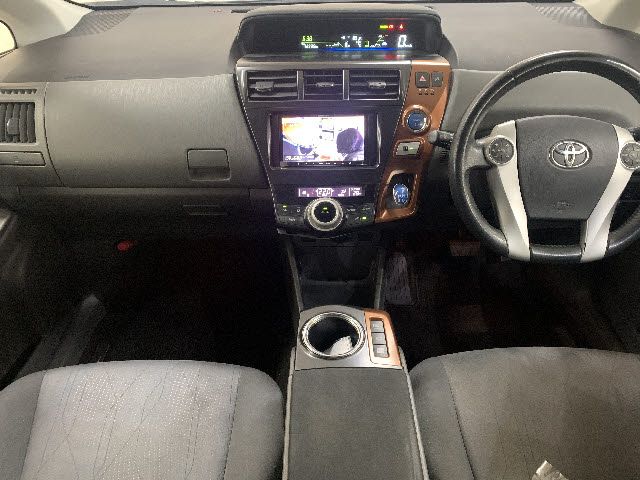 Toyota PRIUS ALPHA 2012-03 8039-1