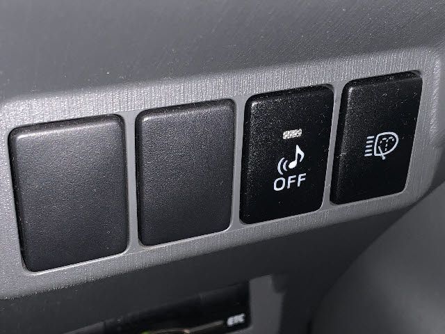 Toyota PRIUS ALPHA 2012-03 8039-10