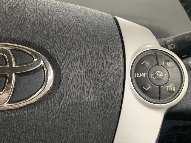 Toyota PRIUS ALPHA 2012-03 8039-21