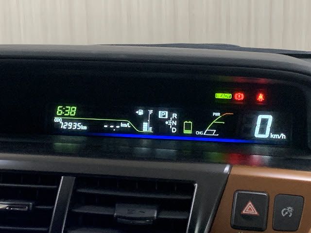 Toyota PRIUS ALPHA 2012-03 8039-7