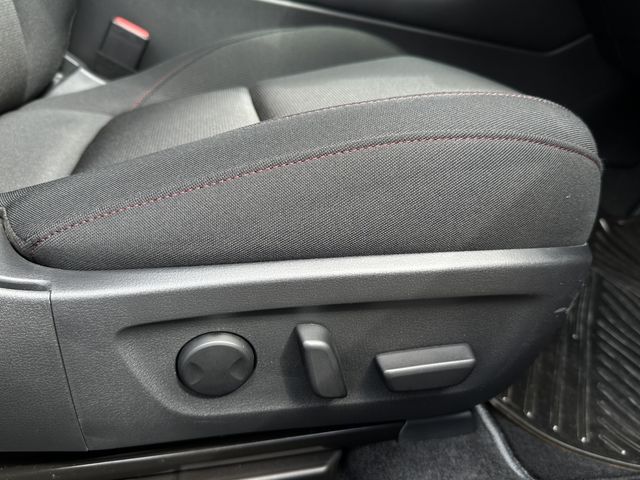 Mazda MAZDA3 2022-10 23874-13