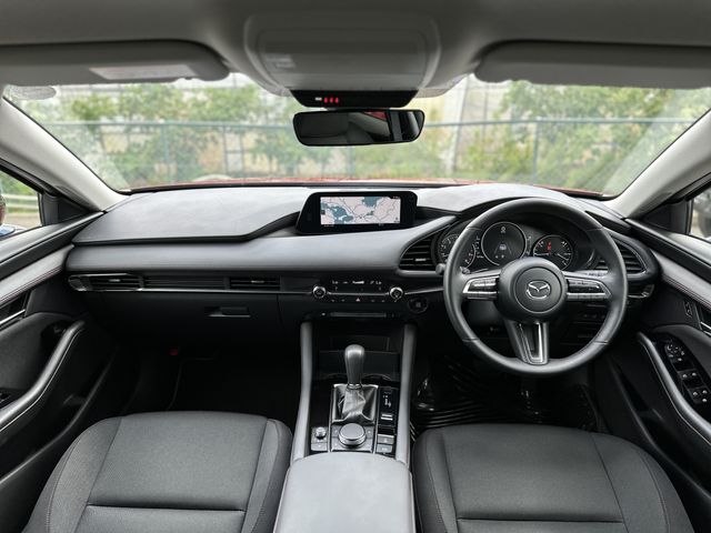 Mazda MAZDA3 2022-10 23874-1