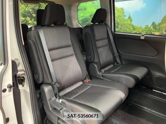 Nissan SERENA 2022-12 377644-11