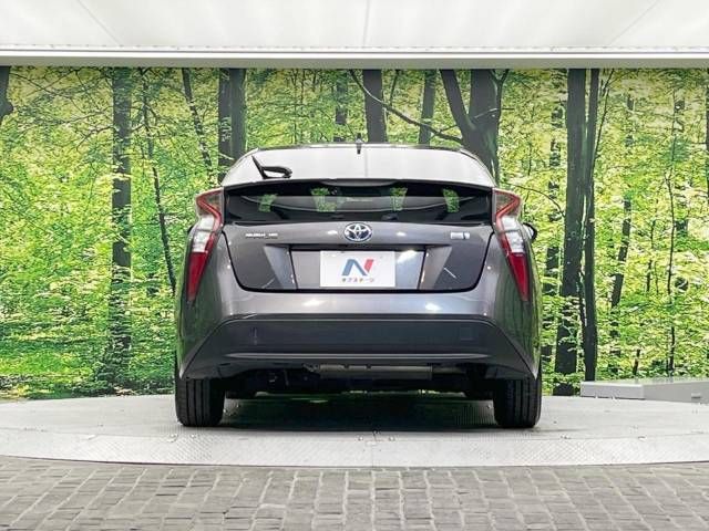 Toyota PRIUS 2018-04 13144-18