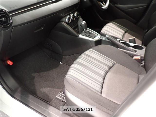 Mazda MAZDA2 2022-09 338537-24
