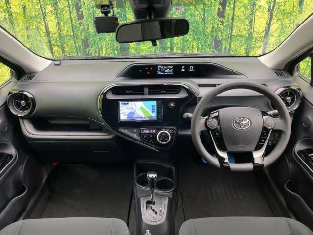 Toyota AQUA 2021-04 189192-1