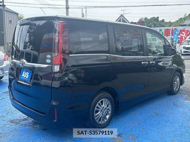 Toyota ESQUIRE 2016-04 321486-3