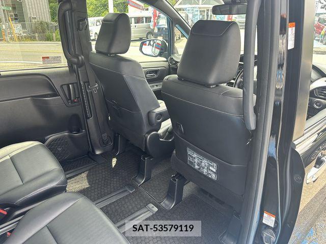 Toyota ESQUIRE 2016-04 321486-10