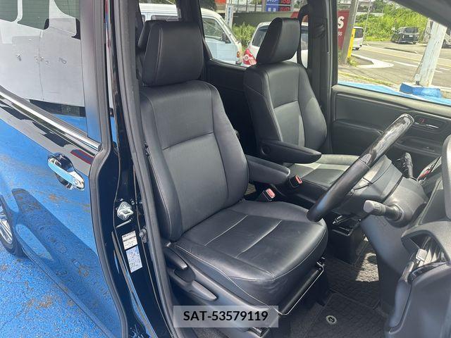 Toyota ESQUIRE 2016-04 321486-9
