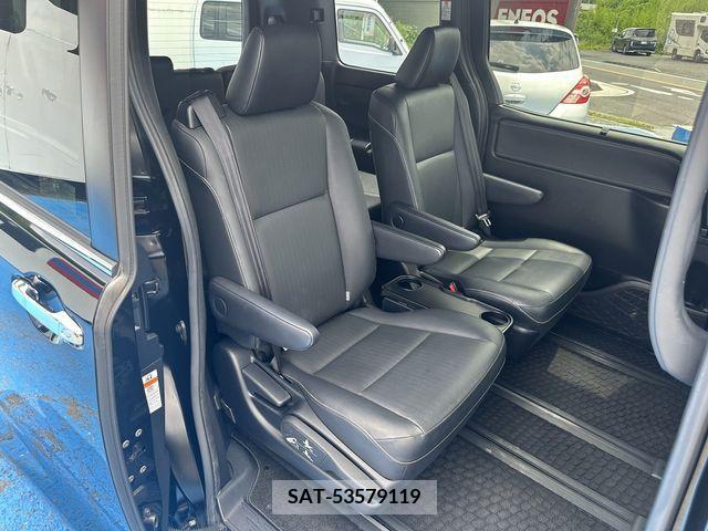 Toyota ESQUIRE 2016-04 321486-11