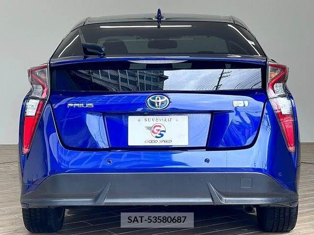 Toyota PRIUS 2016-08 281911-12