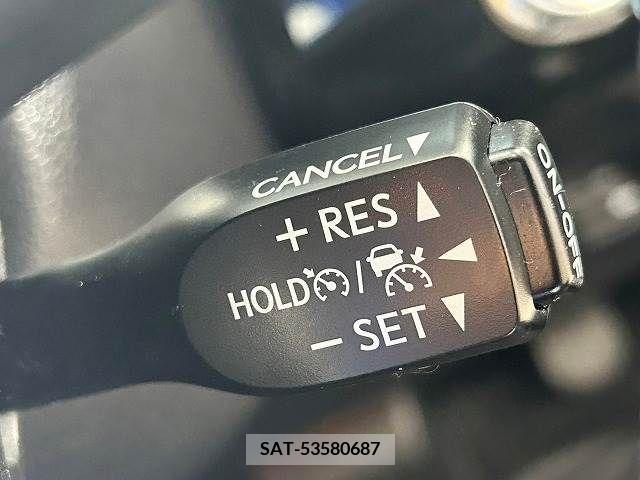 Toyota PRIUS 2016-08 281911-4