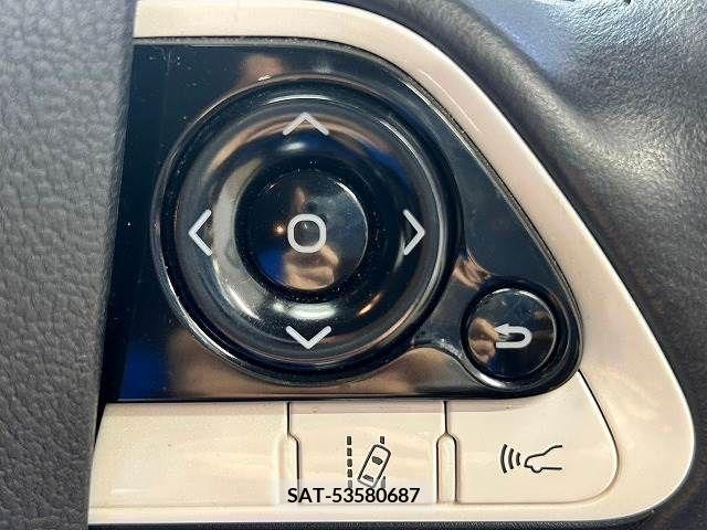 Toyota PRIUS 2016-08 281911-5