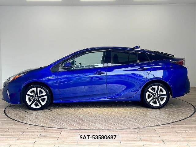 Toyota PRIUS 2016-08 281911-13